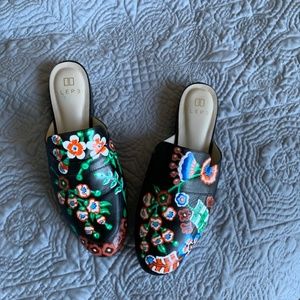 Sz 9 Alepel Handpainted Leather Mule